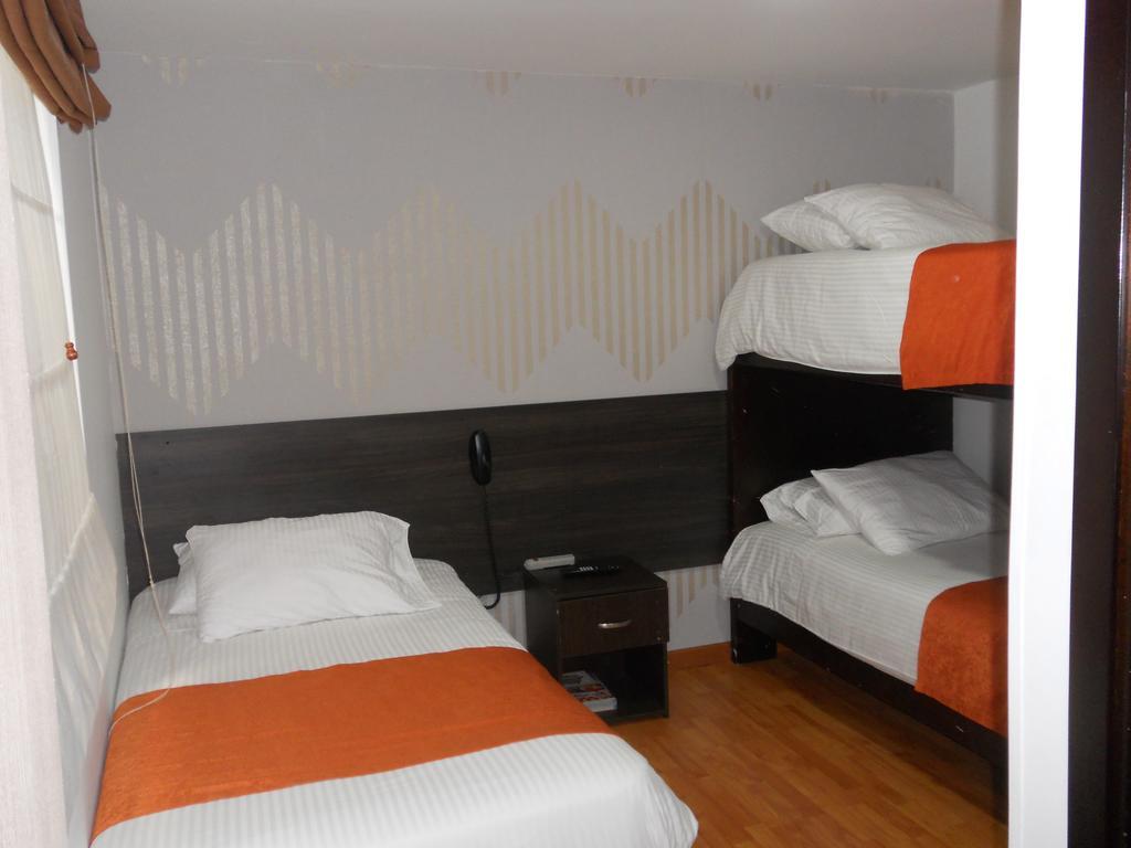 Hotel Expo Inn Embajada Богота Номер фото