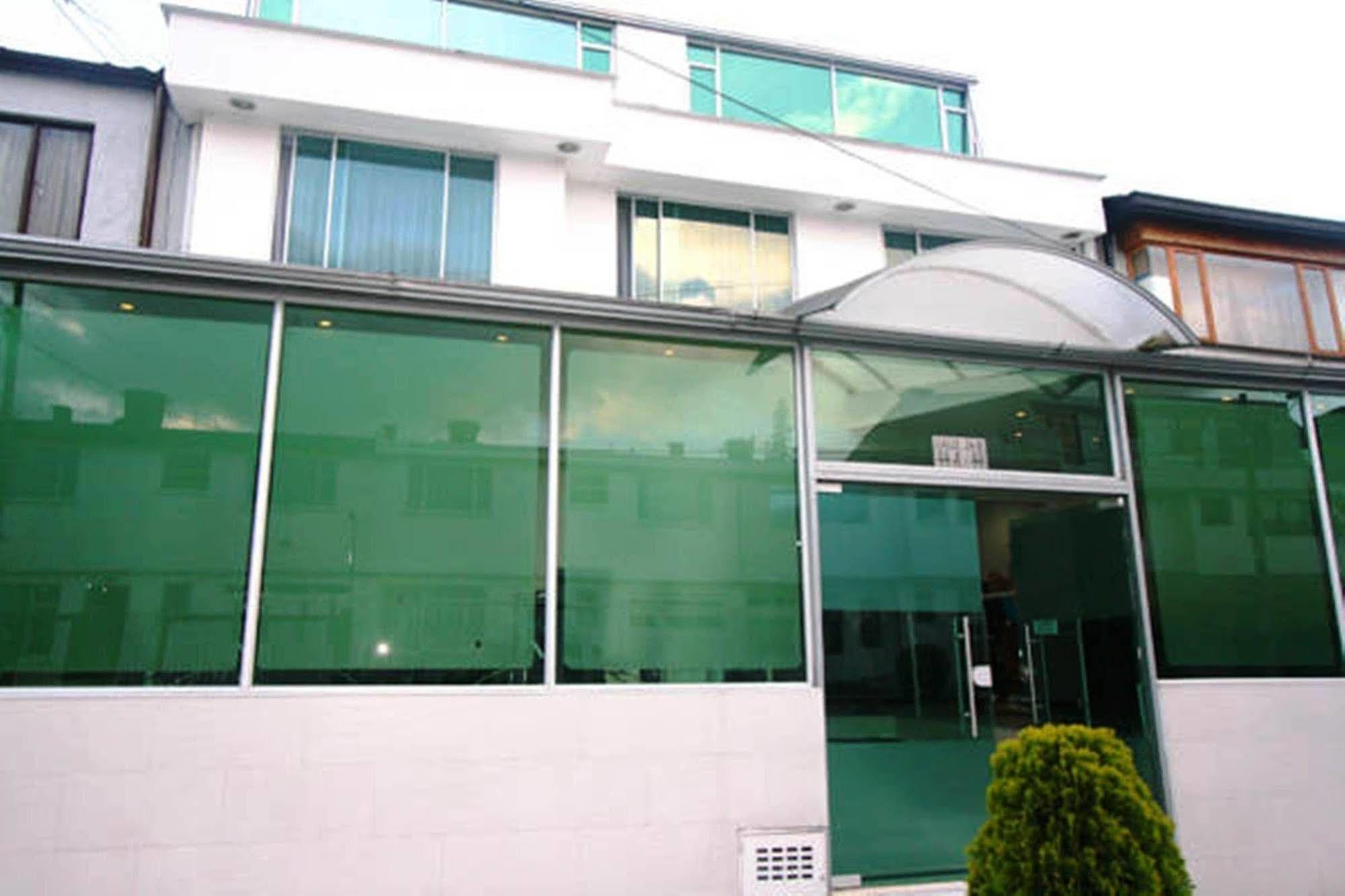 Hotel Expo Inn Embajada Богота Экстерьер фото