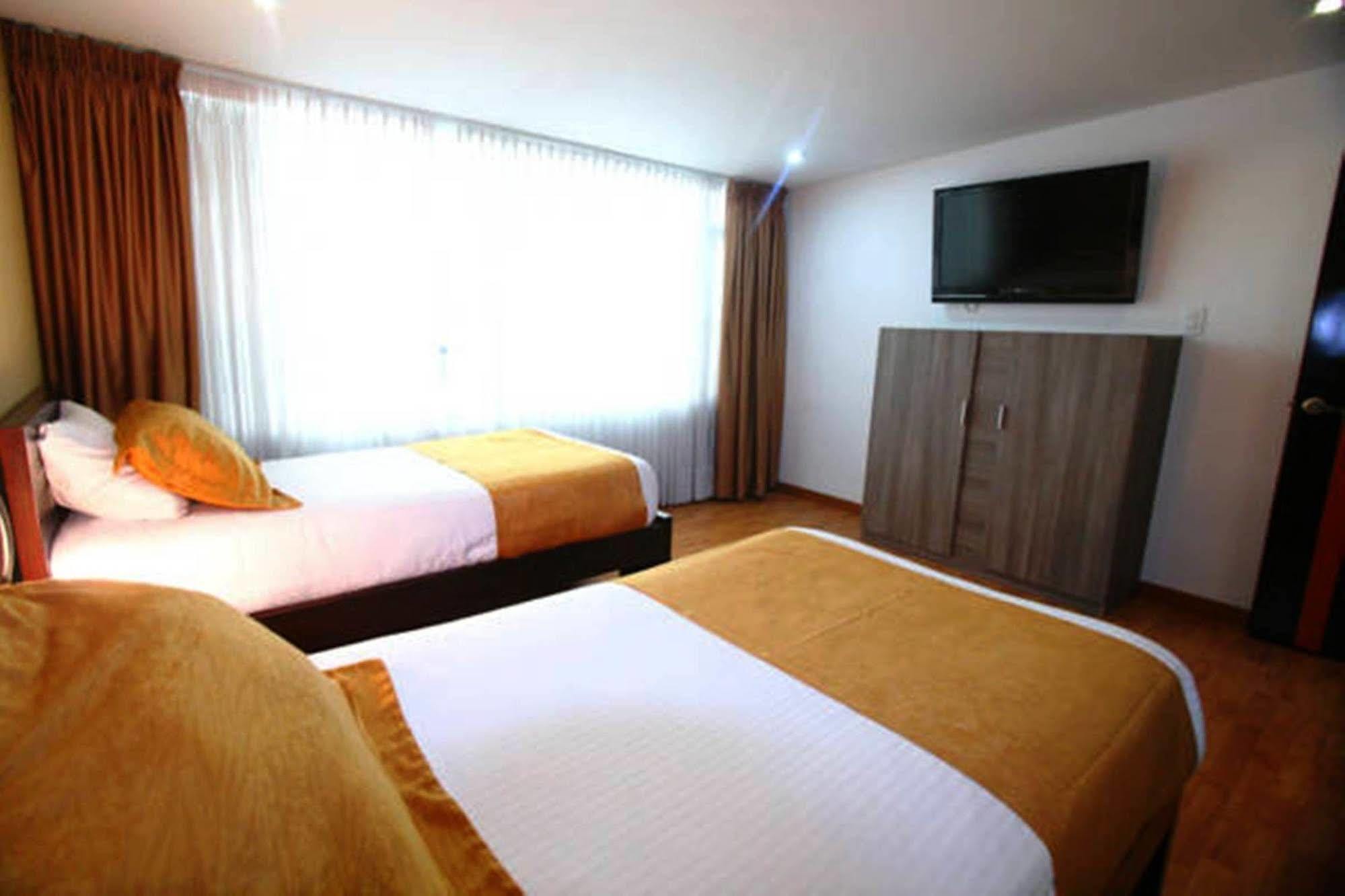 Hotel Expo Inn Embajada Богота Экстерьер фото